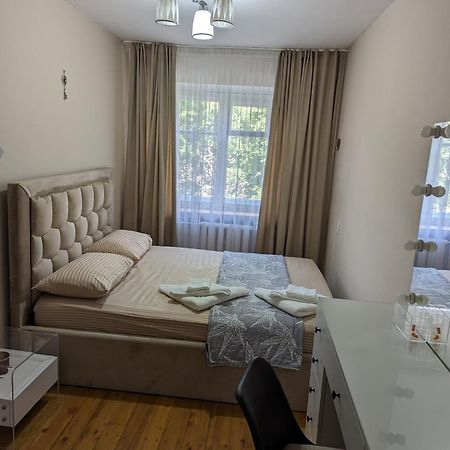 Moonflower Residence 4645 Bishkek Exterior foto