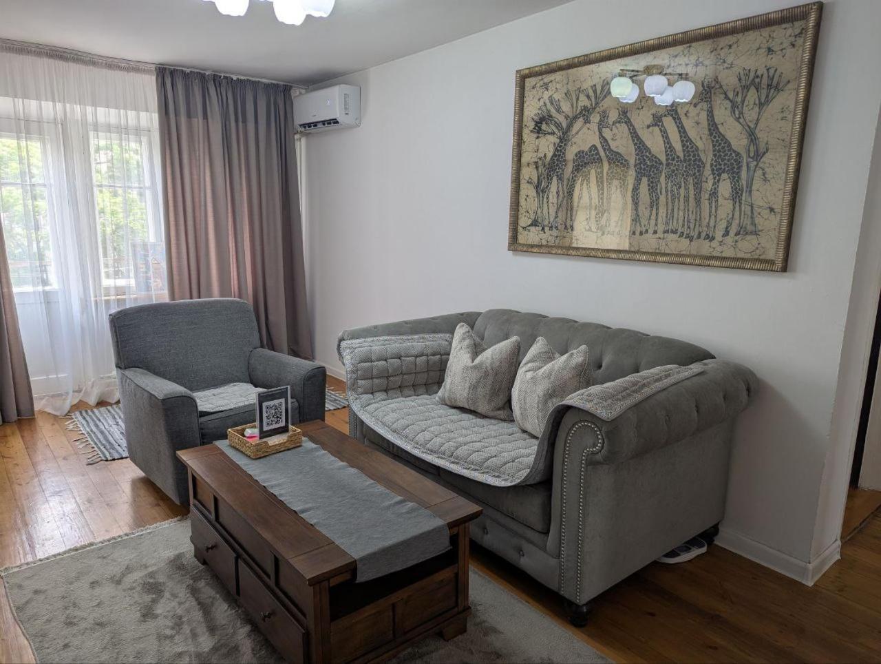 Moonflower Residence 4645 Bishkek Exterior foto